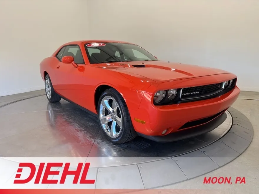 2013 Dodge Challenger R/T photo 1