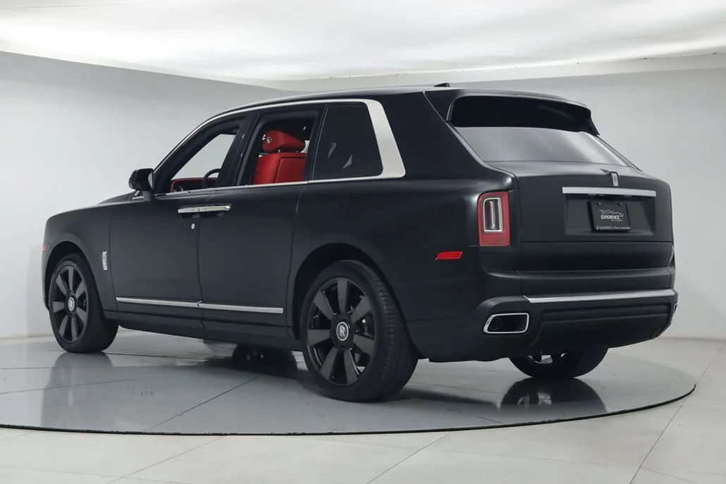 2020 Rolls Royce Cullinan photo 1