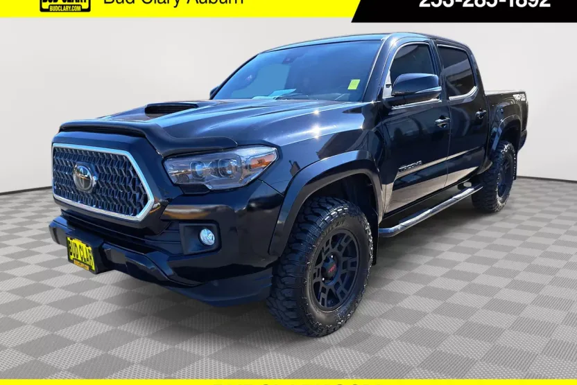 2019 Toyota Tacoma TRD Sport photo 1