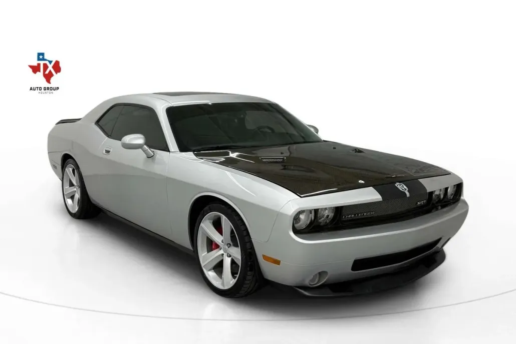 2008 Dodge Challenger SRT8 photo 1