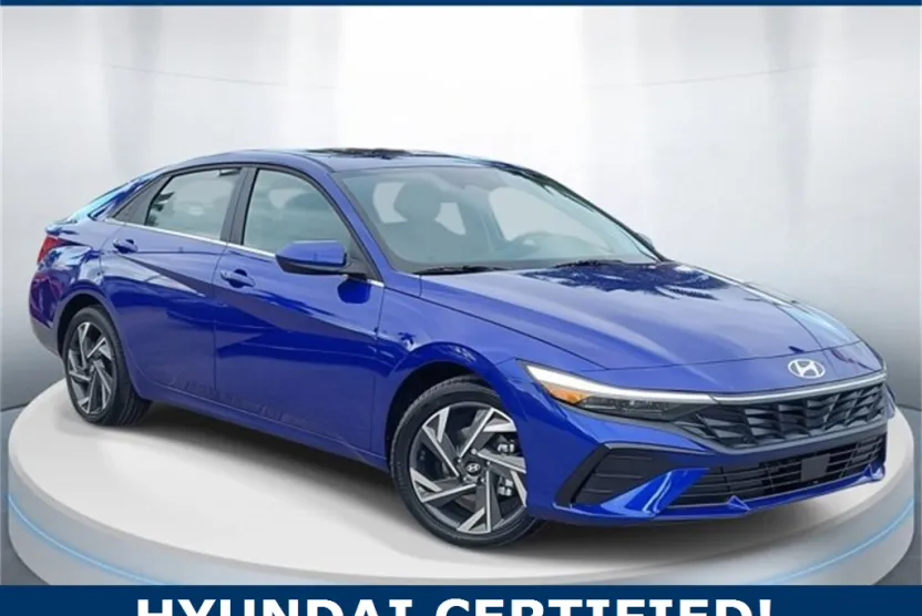2025 Hyundai Elantra SEL Convenience photo 1
