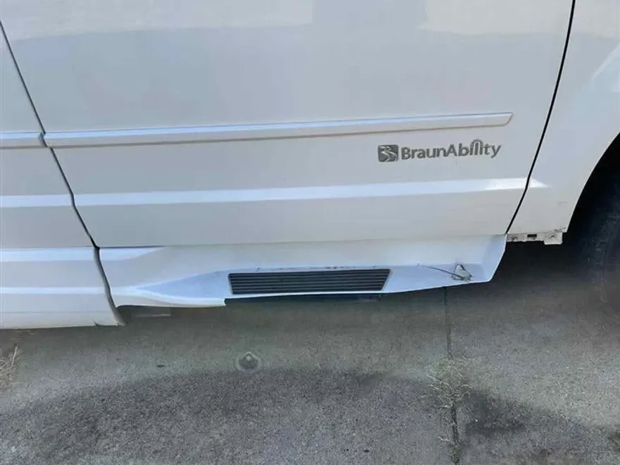 2016 Dodge Grand Caravan SE photo 1