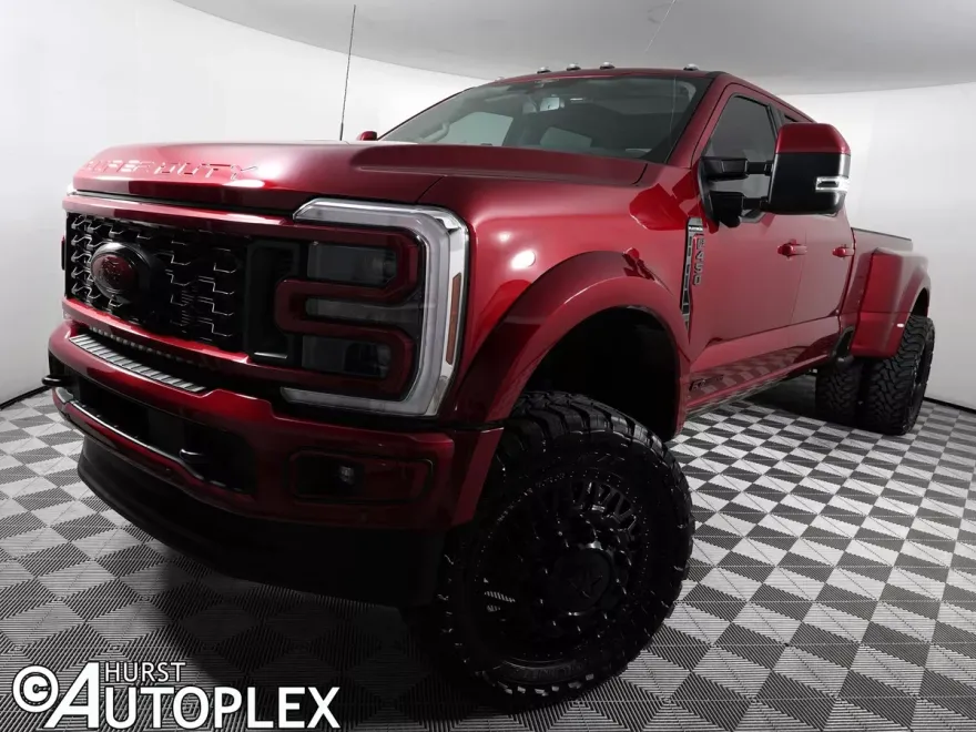 2025 Ford F-450 Platinum photo 1