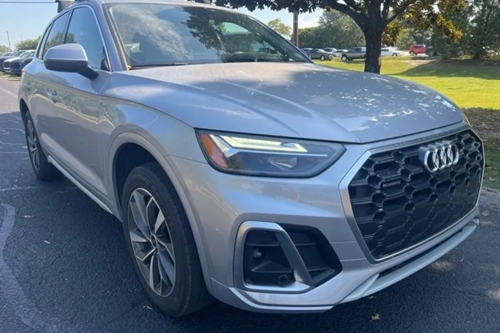 2024 Audi Q5 S line Premium Plus photo 1