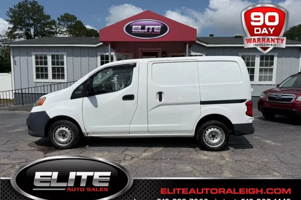 2017 Nissan NV200 S photo 1