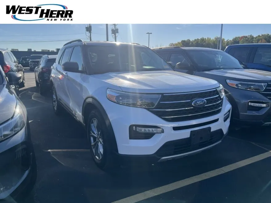 2020 Ford Explorer XLT photo 1