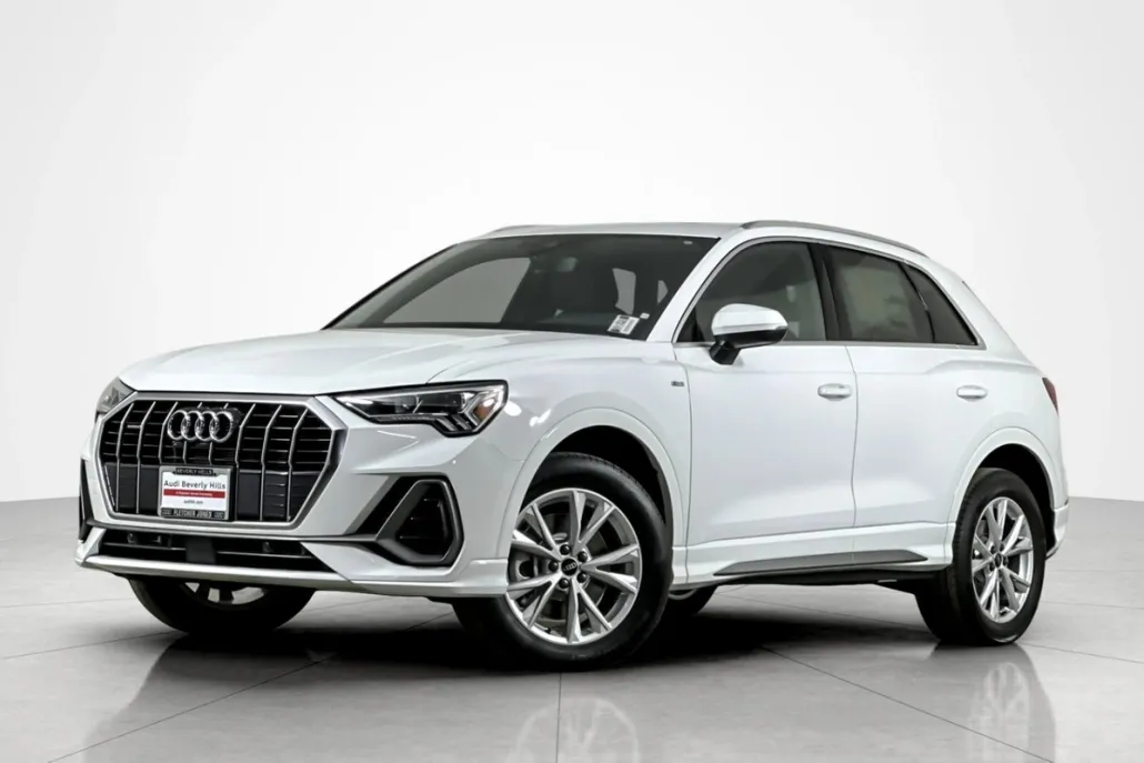 2025 Audi Q3 S line Premium 45 TFSI photo 1