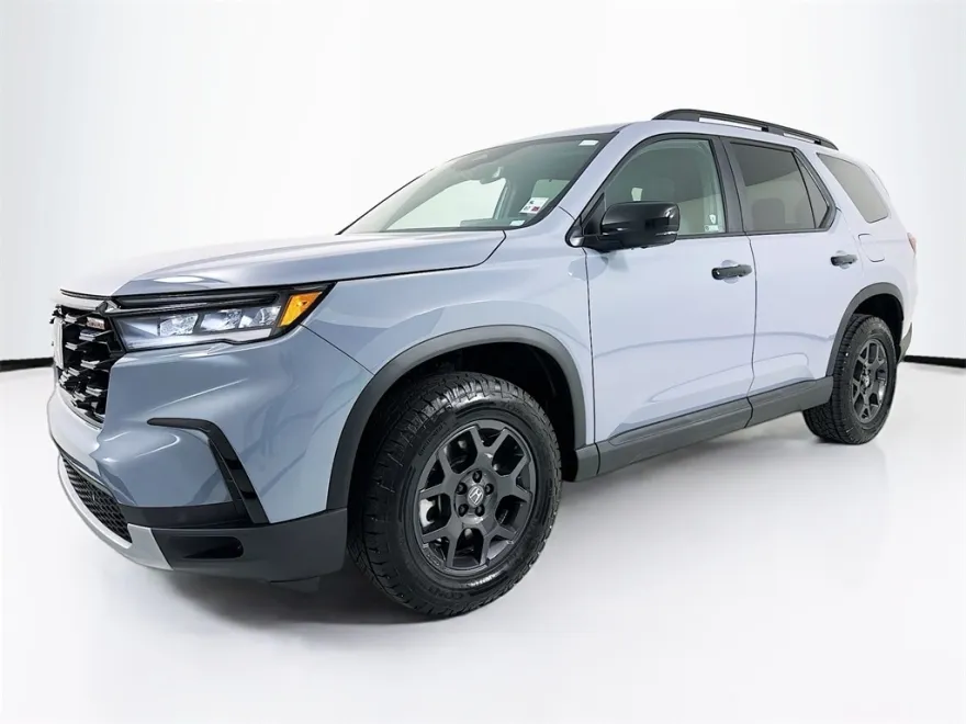 2025 Honda Pilot TrailSport photo 1