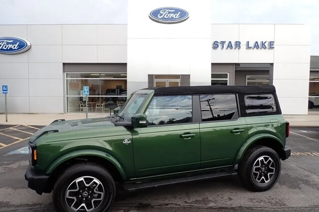 2023 Ford Bronco Base Big Bend Black Diamond Outer Banks Badlands Wildtrak Everglades photo 1