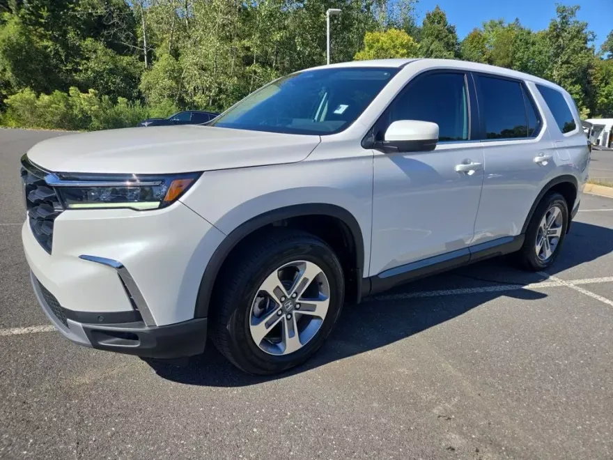 2025 Honda Pilot EX-L photo 1