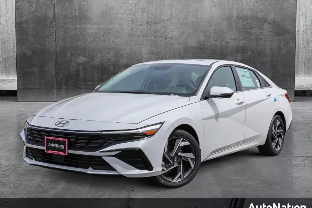 2025 Hyundai Elantra Hybrid Limited photo 1