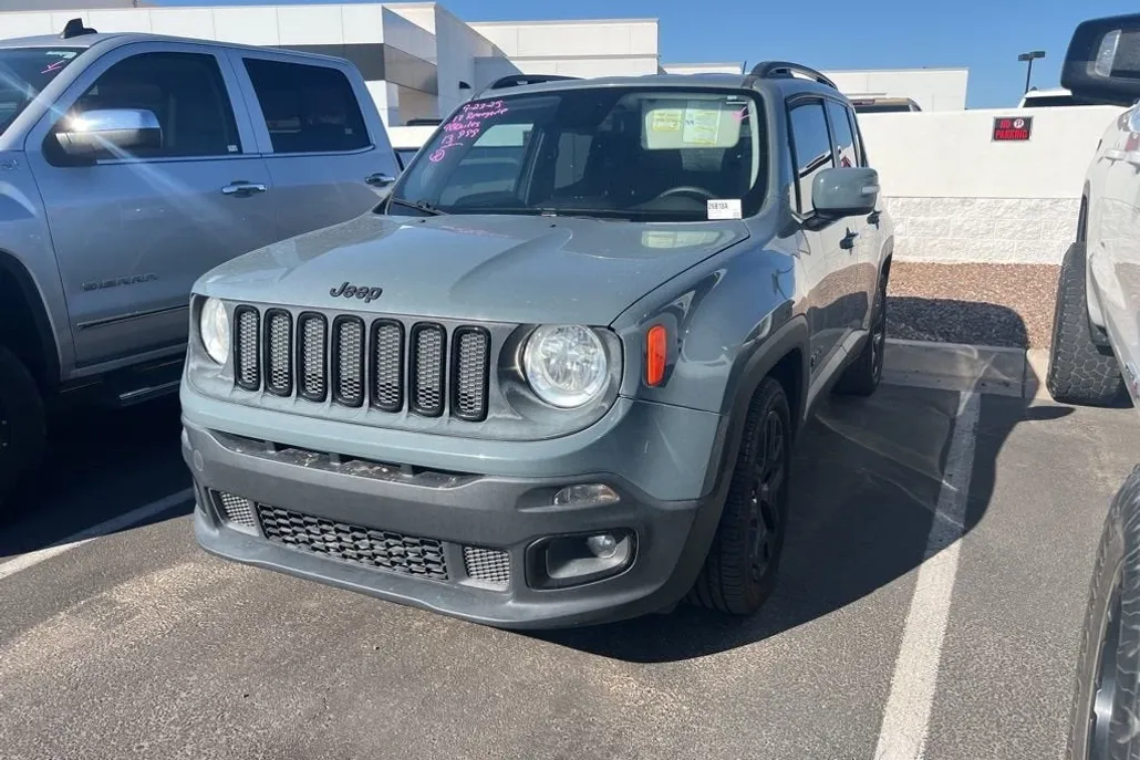 2017 Jeep Renegade Latitude North Edition photo 1