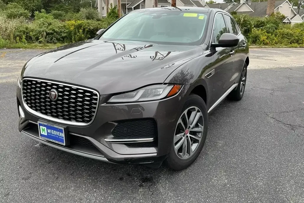 2022 Jaguar F-PACE P250 S photo 1