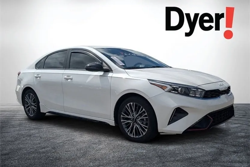 2023 Kia Forte GT-Line photo 1