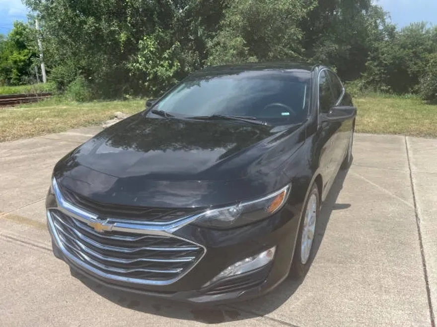 2019 Chevrolet Malibu 1LT photo 1