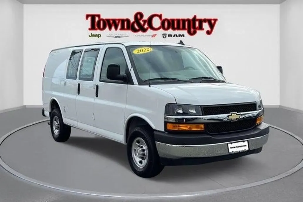 2022 Chevrolet Express Cargo 2500 photo 1