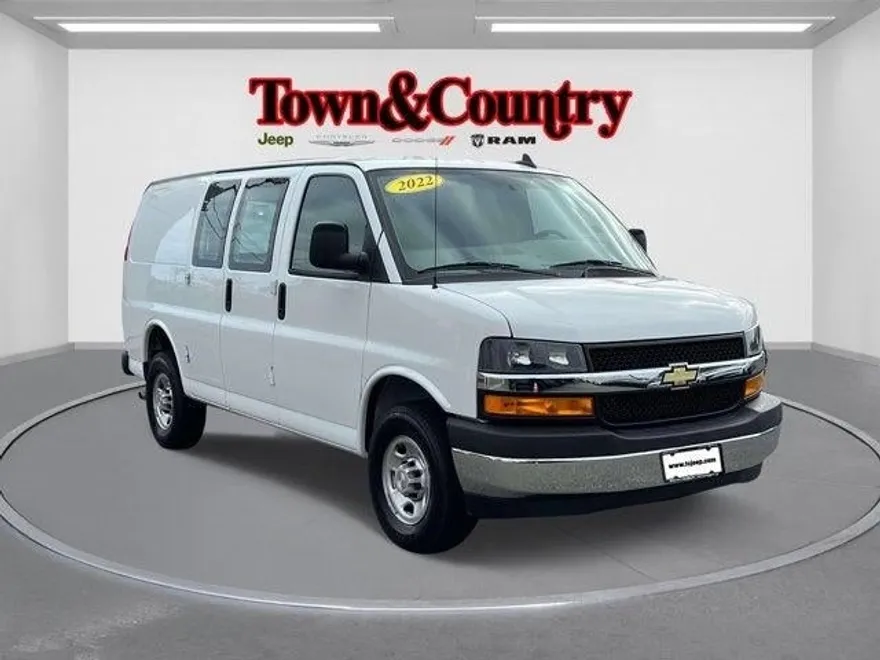 2022 Chevrolet Express Cargo 2500 photo 1