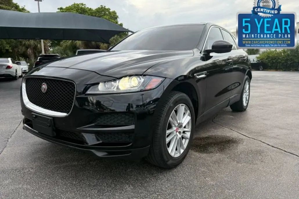 2020 Jaguar F-PACE Prestige photo 1