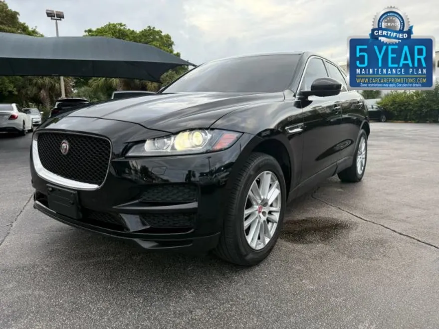 2020 Jaguar F-PACE Prestige photo 1