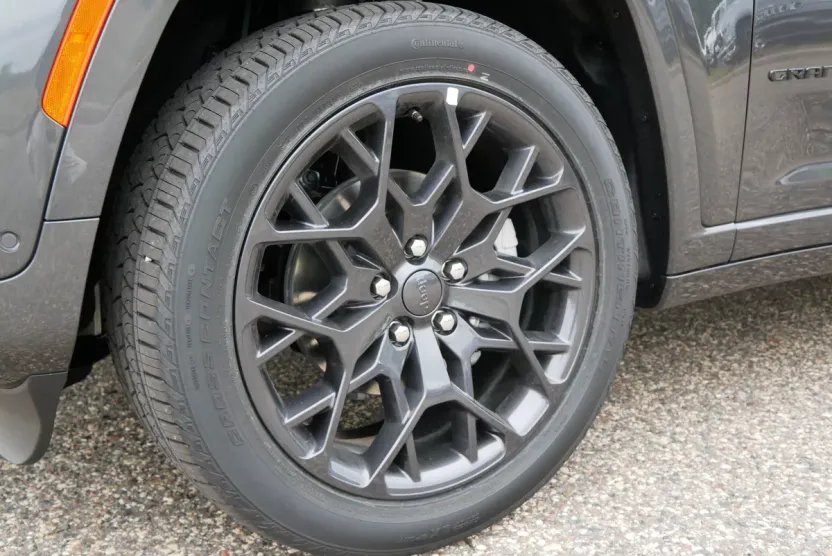 2025 Jeep Grand Cherokee Summit Reserve photo 1
