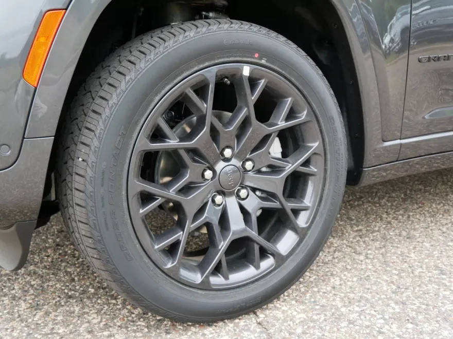 2025 Jeep Grand Cherokee Summit Reserve photo 1