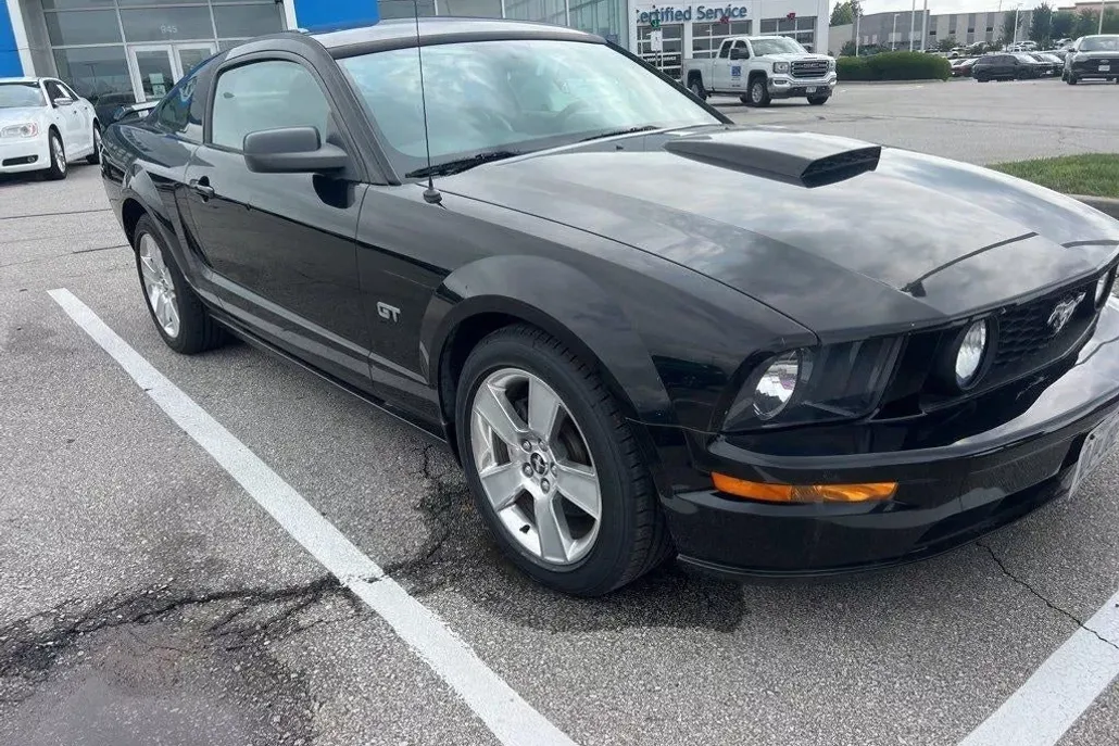 2007 Ford Mustang GT Premium photo 1
