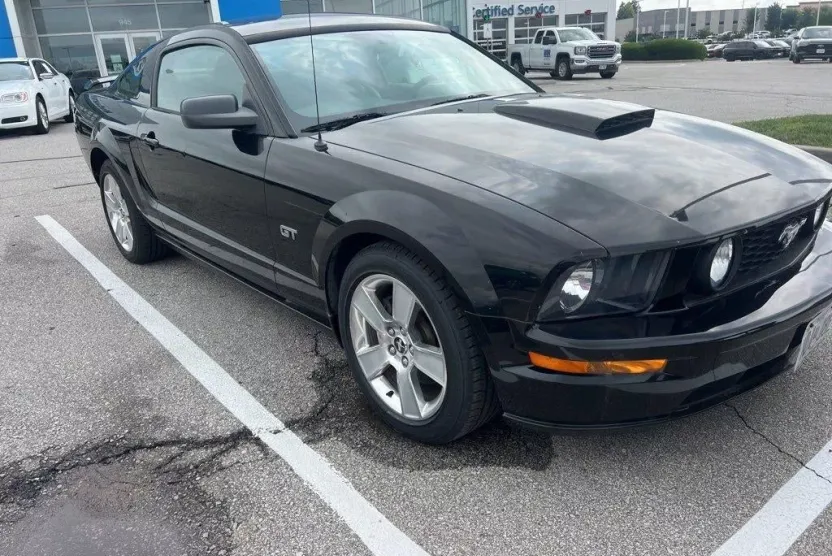 2007 Ford Mustang GT Premium photo 1