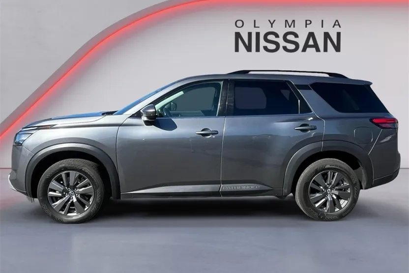 2024 Nissan Pathfinder SV photo 1