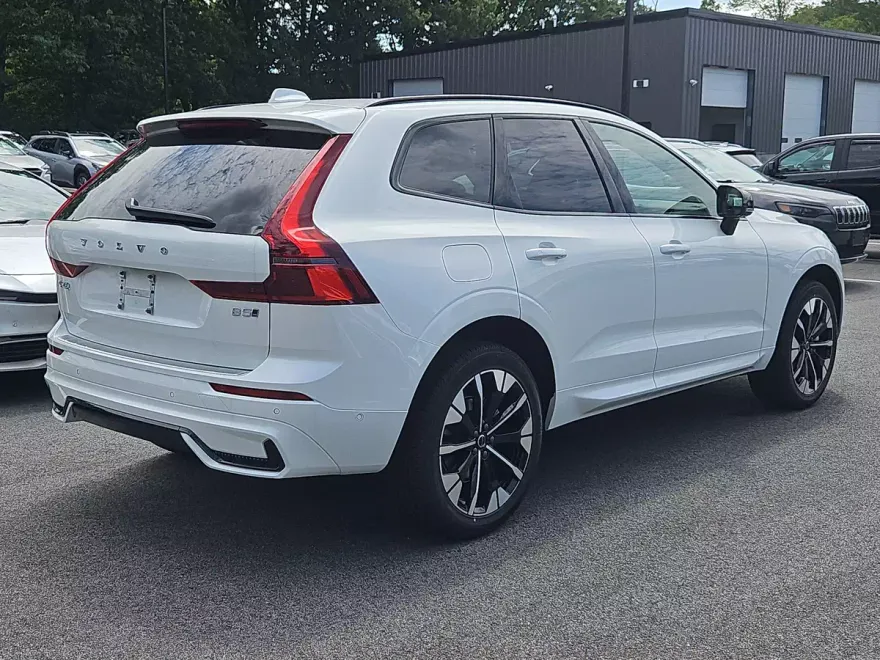 2026 Volvo XC60 B5 Plus photo 1
