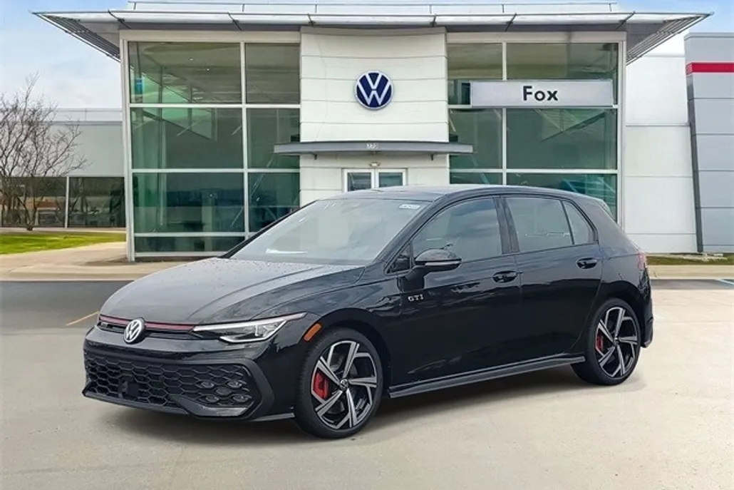 2025 Volkswagen Golf GTI SE photo 1