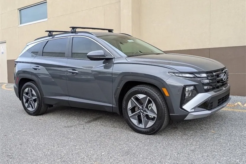 2025 Hyundai Tucson SEL photo 1