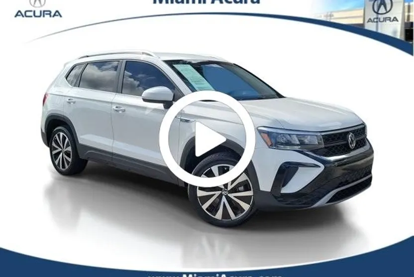 2022 Volkswagen Taos SE photo 1