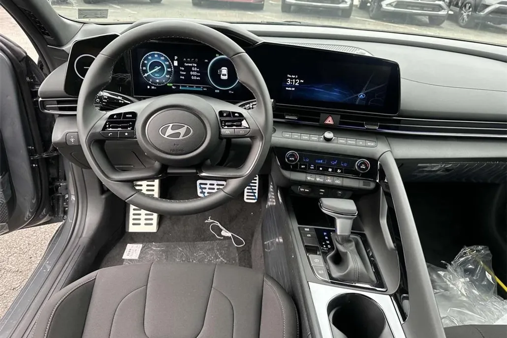 2025 Hyundai Elantra Hybrid SEL Sport photo 1