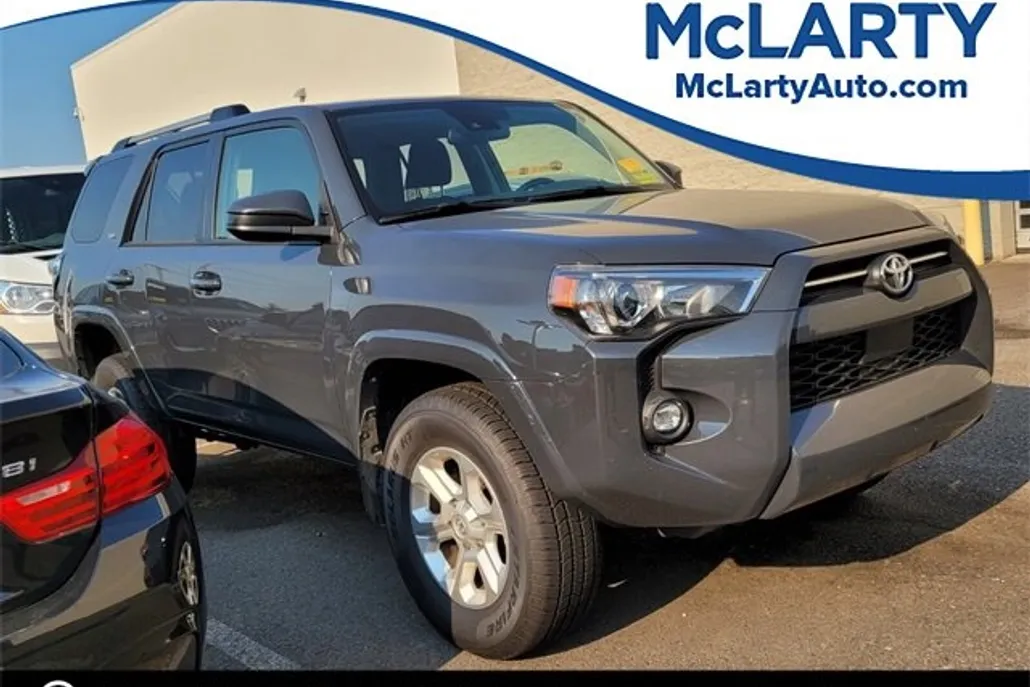 2024 Toyota 4Runner SR5 4WD photo 1