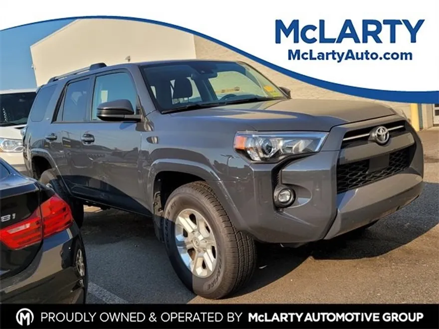 2024 Toyota 4Runner SR5 4WD photo 1