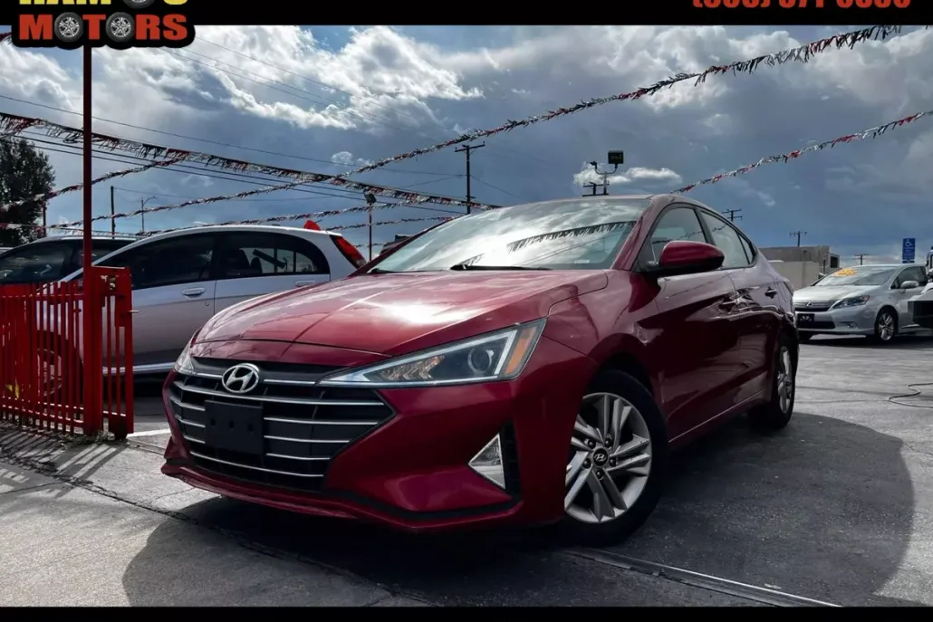 2020 Hyundai Elantra SEL photo 1