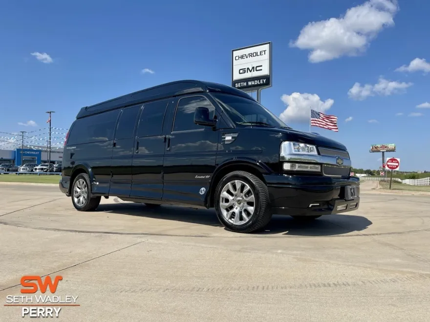 2024 Chevrolet Express 2500 Work Van Cargo photo 1