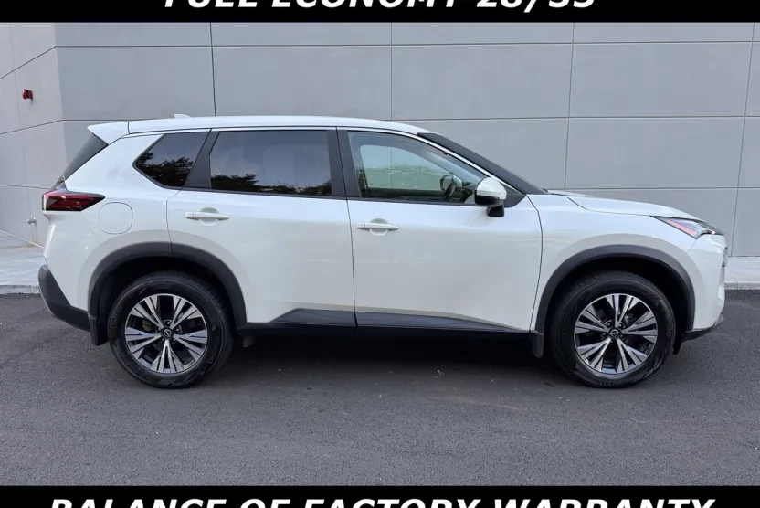 2023 Nissan Rogue SV photo 1