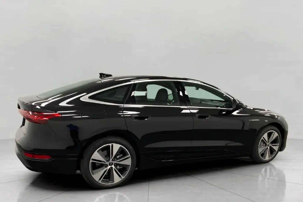 2025 Audi A6 Premium Plus Quattro photo 1