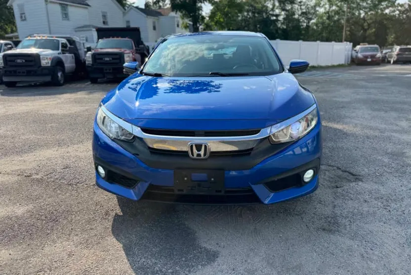 2018 Honda Civic EX-T photo 1