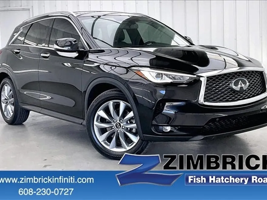 2022 Infiniti QX50 Essential photo 1