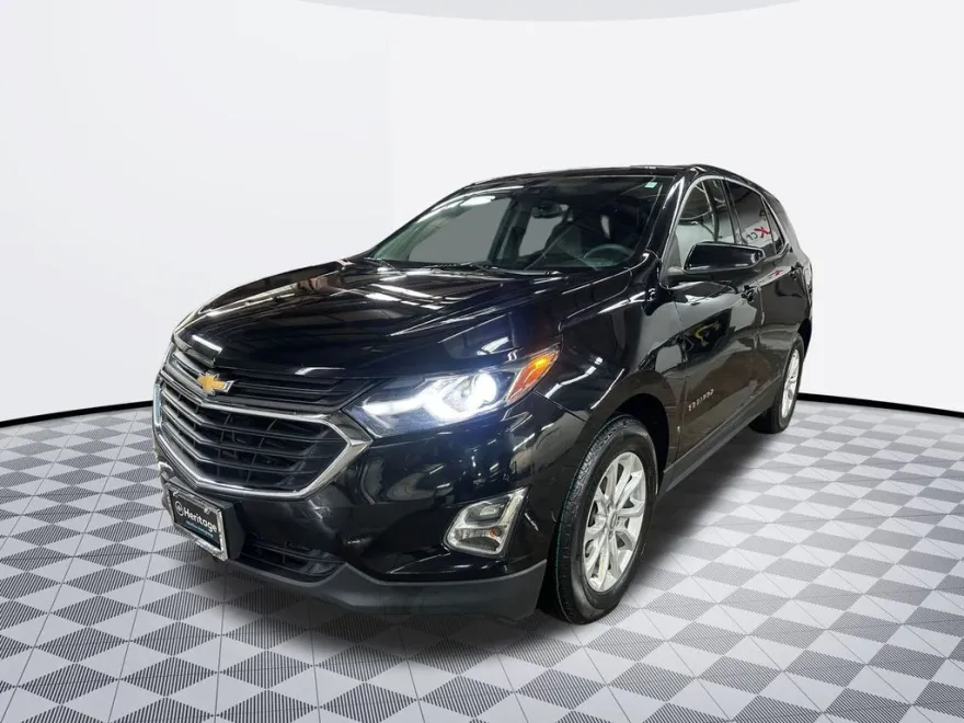 2020 Chevrolet Equinox LT photo 1