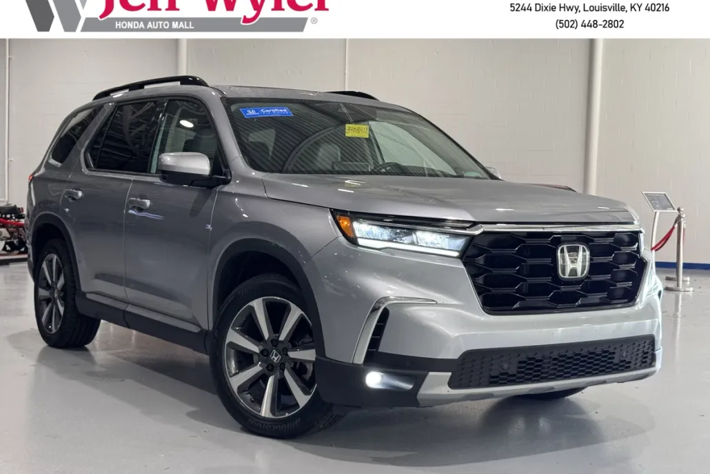 2024 Honda Pilot Touring photo 1