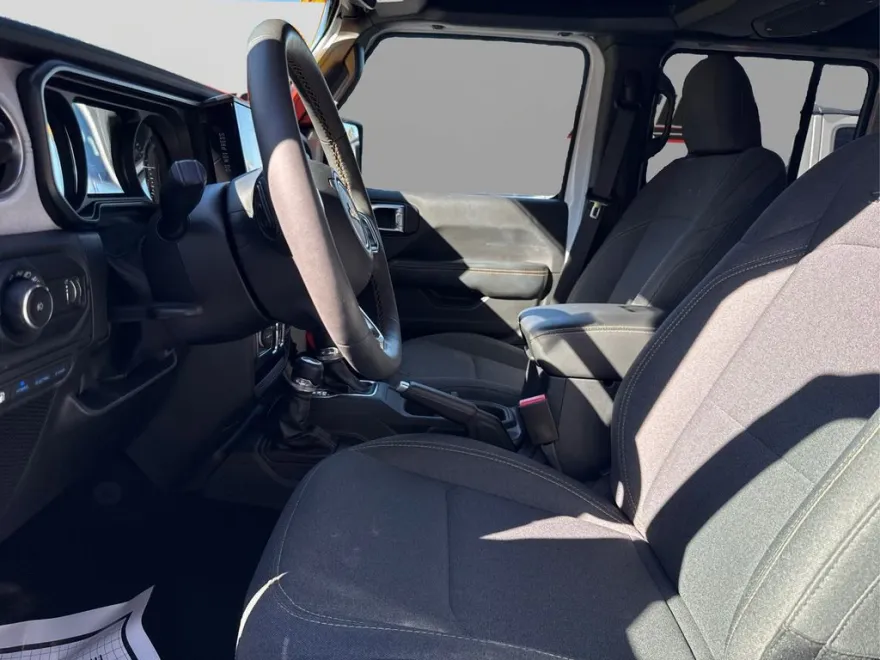 2024 Jeep Wrangler Sahara 4xe photo 1