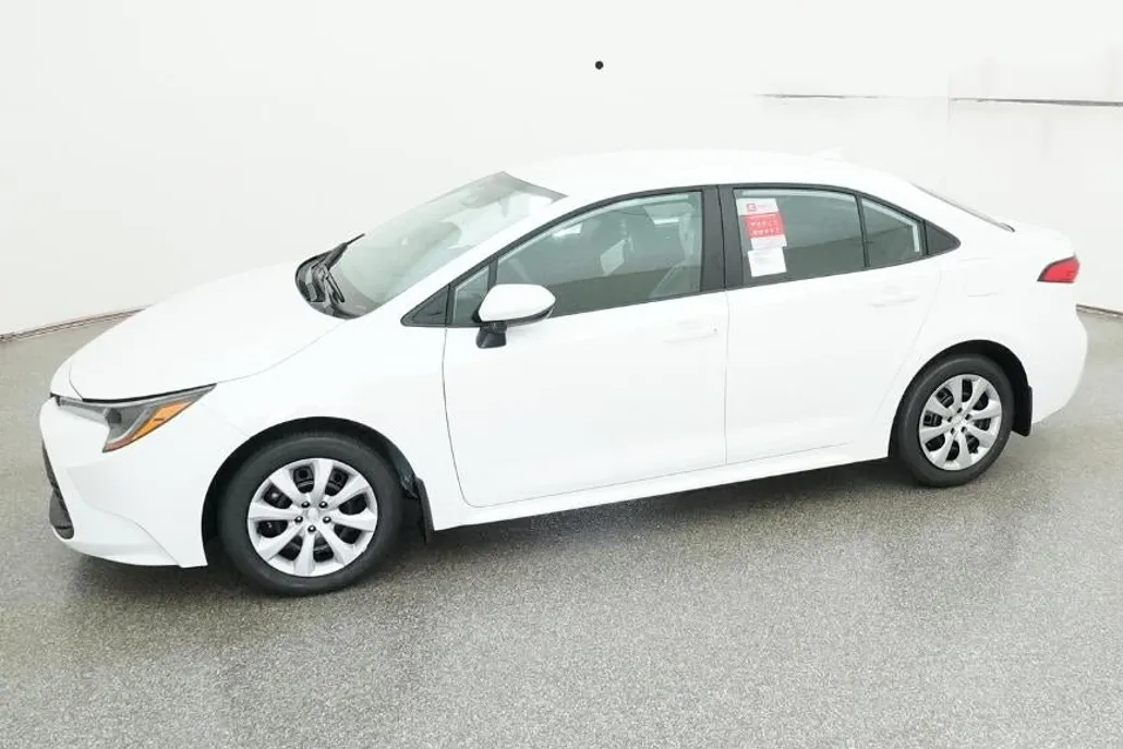 2026 Toyota Corolla LE photo 1
