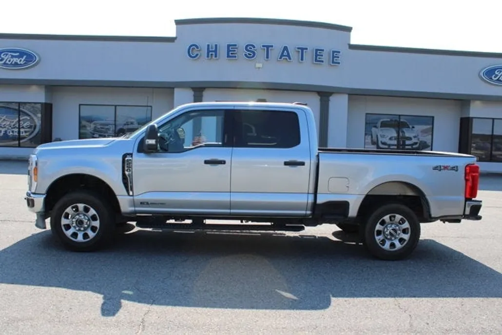 2024 Ford F-250 XLT photo 1