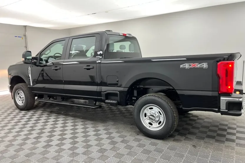 2026 Ford F-250 photo 1