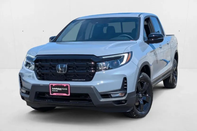 2025 Honda Ridgeline Black Edition photo 1