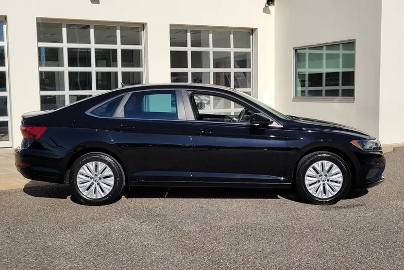 2020 Volkswagen Jetta S photo 1