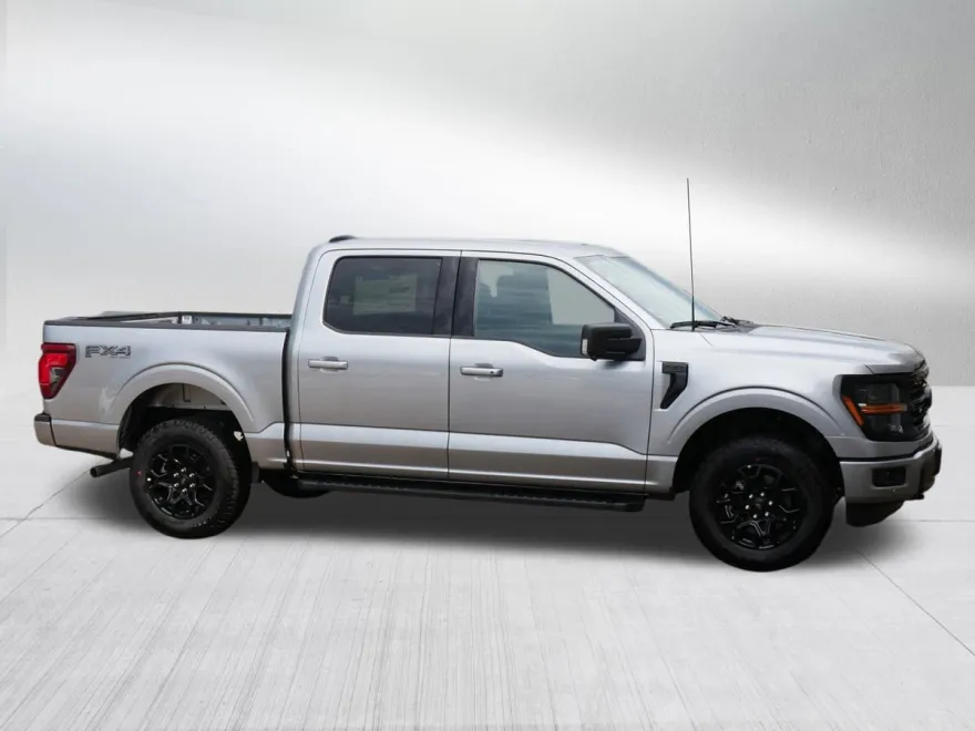 2024 Ford F-150 XLT photo 1